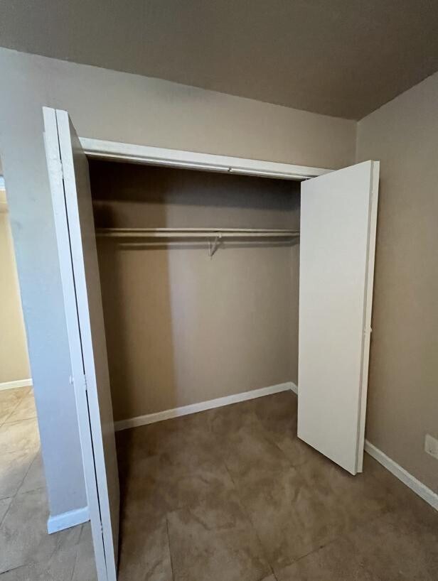 Building Photo - 157 W Inglewood St