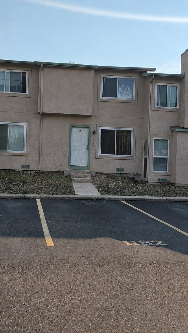 Building Photo - 2 Bed- 1 Bath on Darby West Side