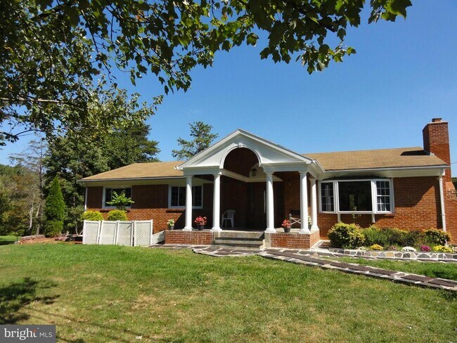Building Photo - 11325 Bacon Race Rd