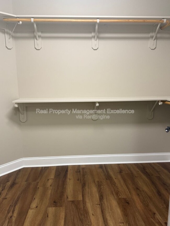 Building Photo - 4261 Dalcross Rd