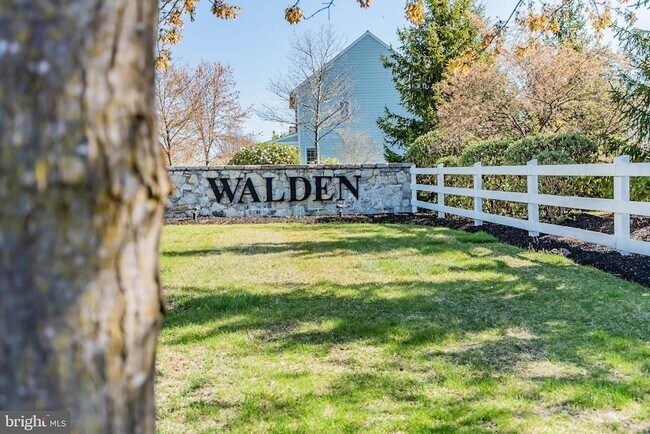 Building Photo - 48 Meadow Creek Ln