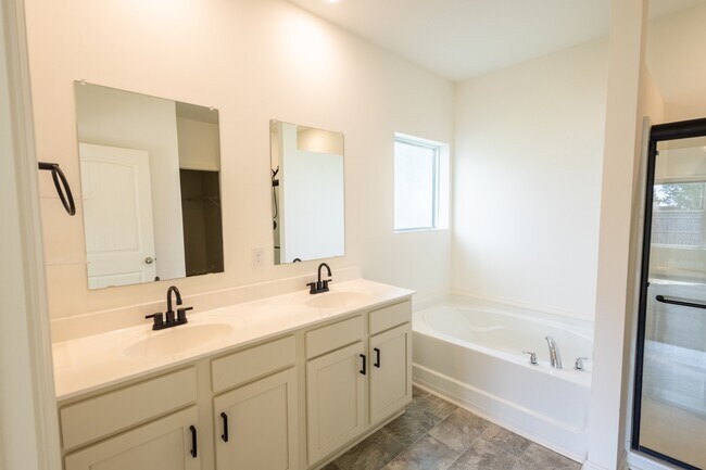 Building Photo - 5791 Mountain View Trl