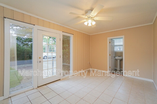 Building Photo - 120 Grove Rd