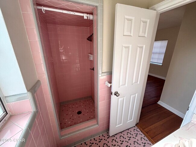 Building Photo - 1206 Buena Vista Blvd