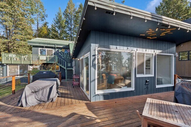 Building Photo - Whitefish Home with Great Lake Views