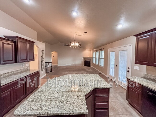 Building Photo - 2241 W 2475 N