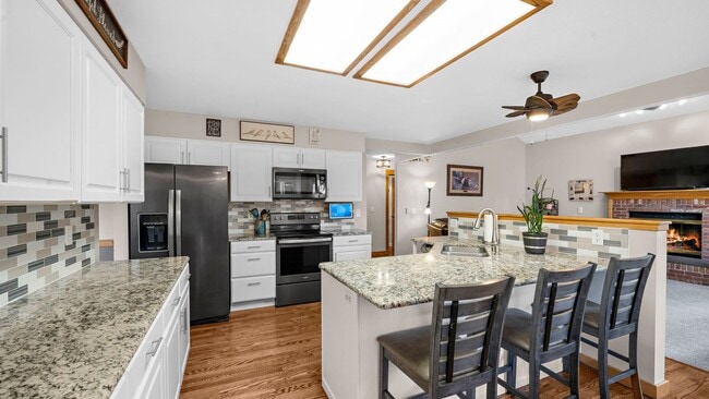 Building Photo - 15390 Paddington Cir