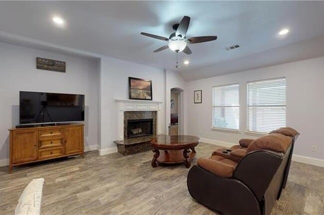 Building Photo - 1828 Marlin Dr