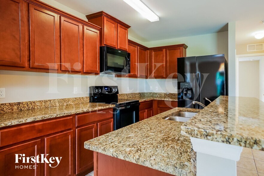 Building Photo - 1117 SE 18th Terrace