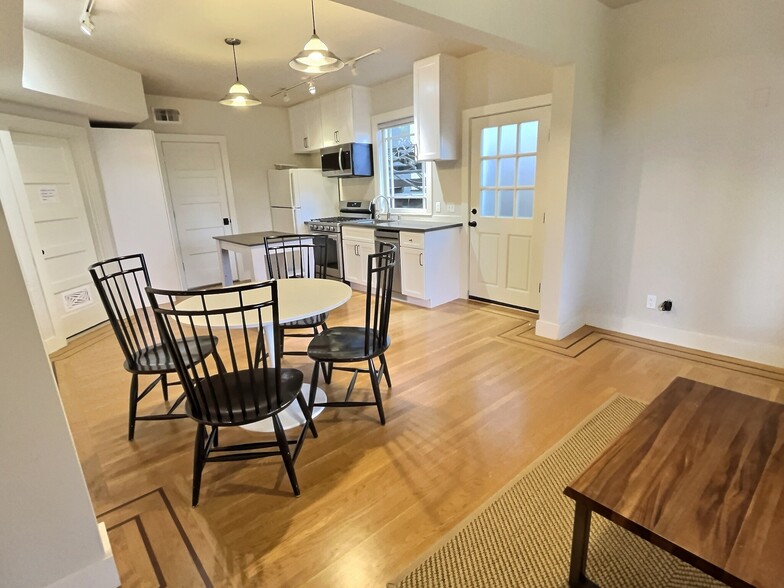 Kitchen and dining area - 128 Ronada Ave