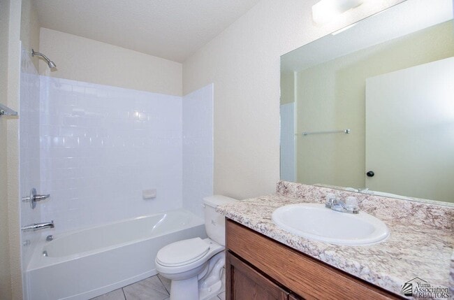 Building Photo - 7387 E 39th St