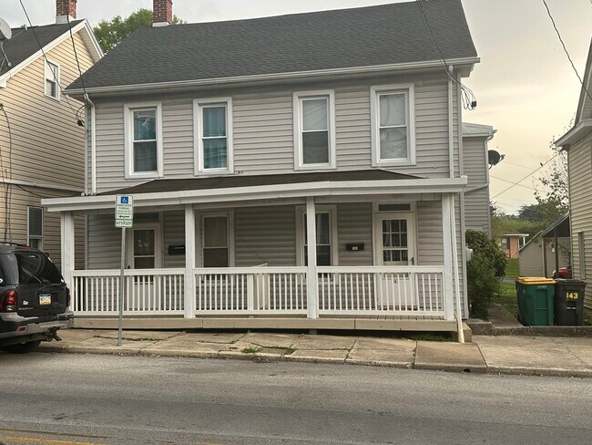 Primary Photo - 143 N Potomac St