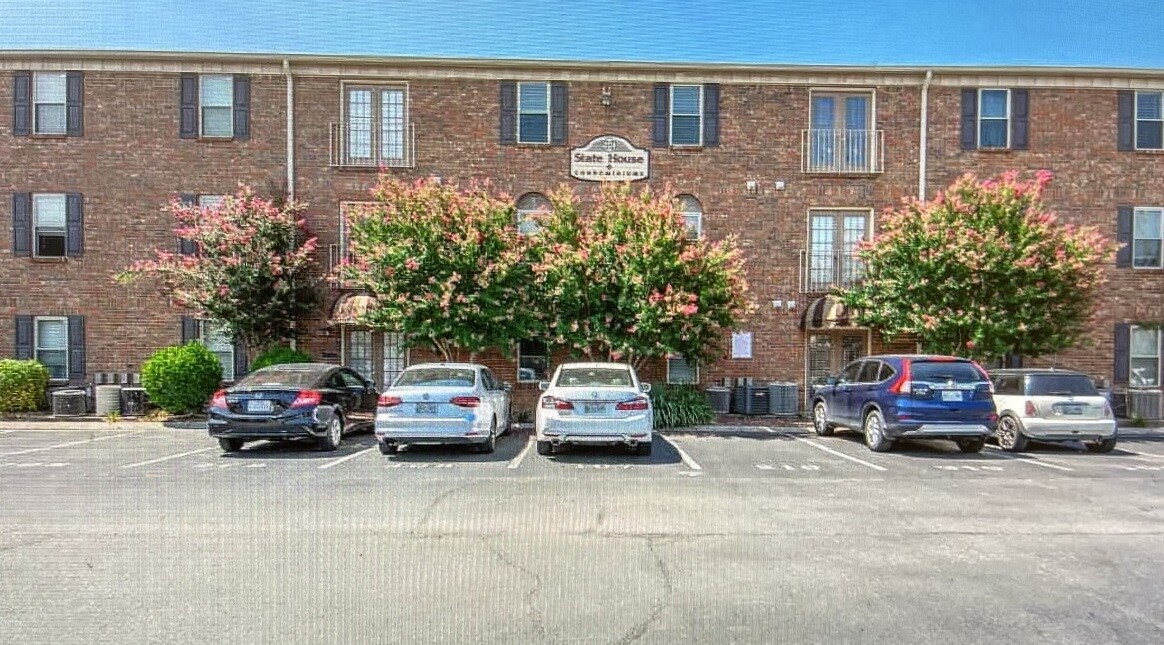 Building Photo - 1808 State St