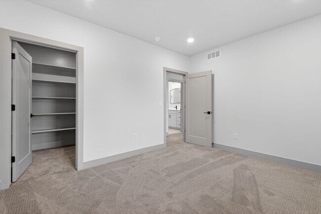 Building Photo - Charming 3BR/ 2Bath (Basement Apartment) in Lehi