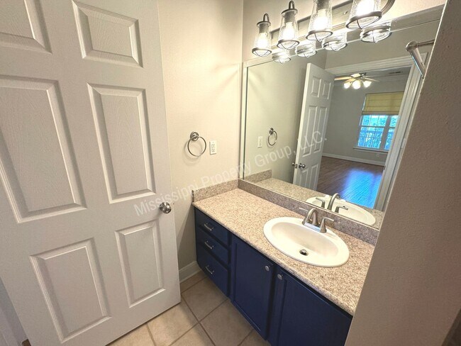 Building Photo - 3BD/3BA FOR RENT