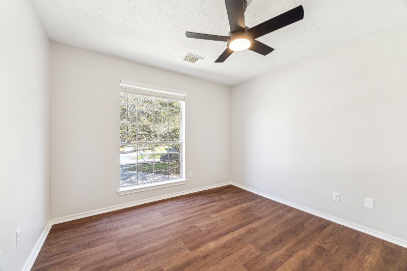 Building Photo - 18603 Timber Twist Dr