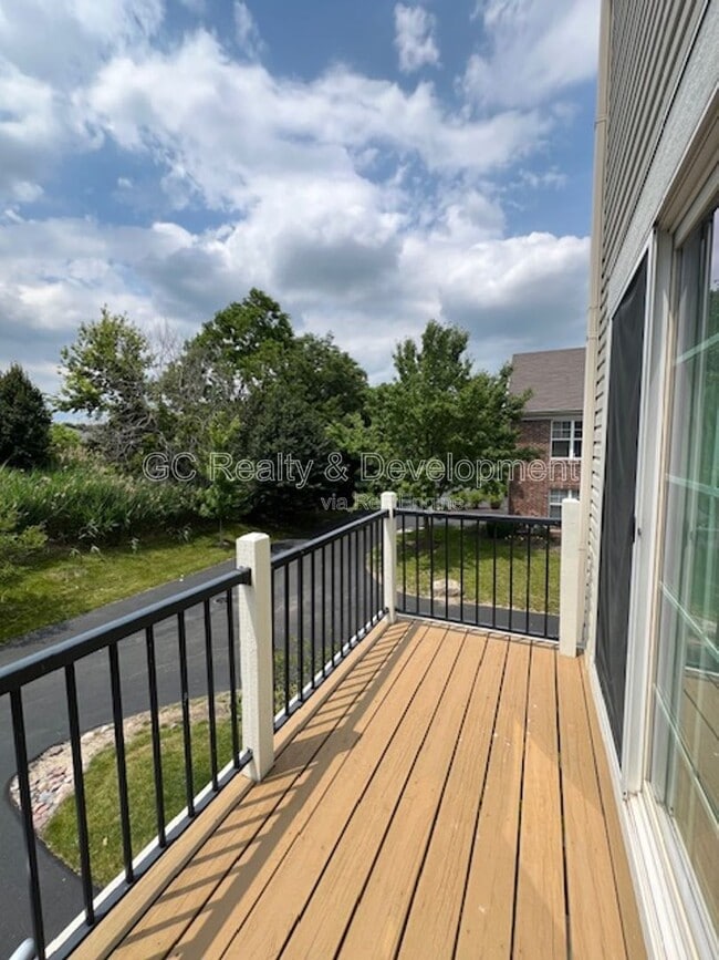 Building Photo - 498 Grosvenor Ln