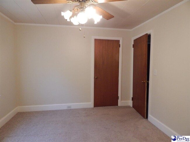 Building Photo - 2333 W McCown Dr