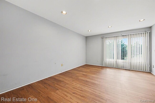 Building Photo - 4222 Breckenridge Dr