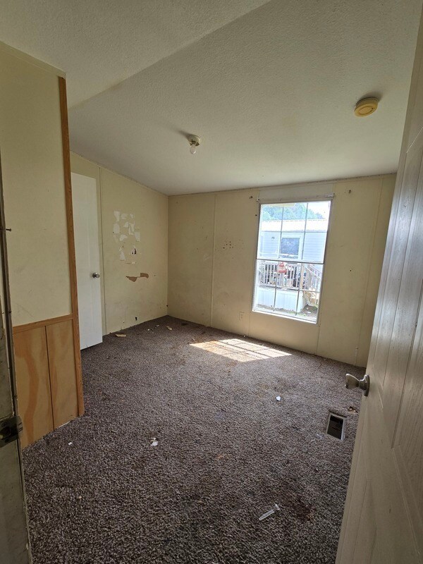 Building Photo - 2416 Cattail Cir