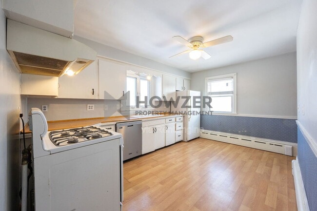 Building Photo - 19 Illinois St