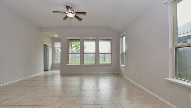 Building Photo - 4427 Aversa Dr