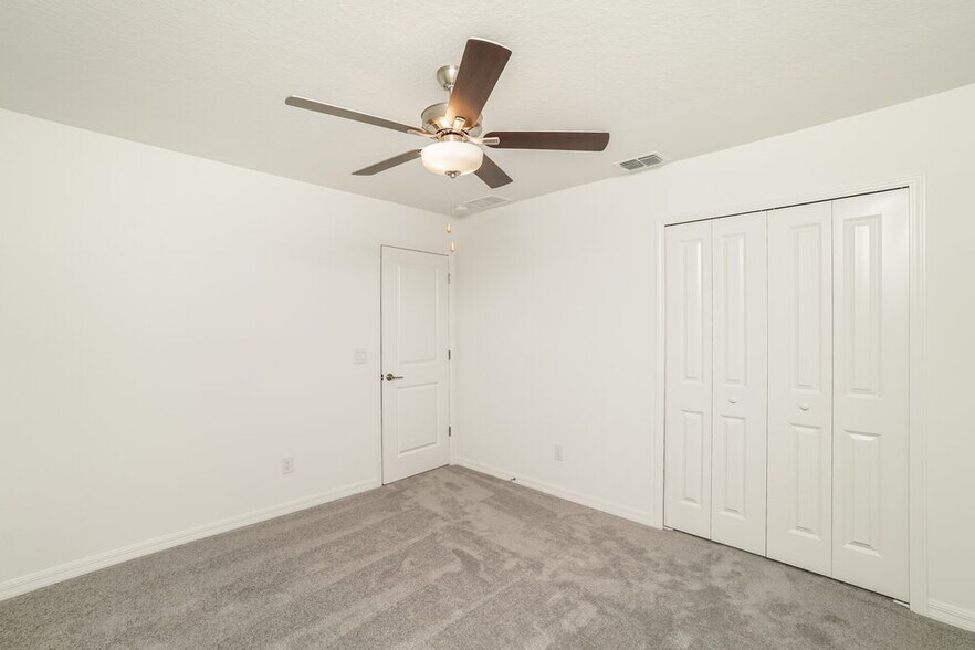 Building Photo - 2045 Skybrooke Blvd