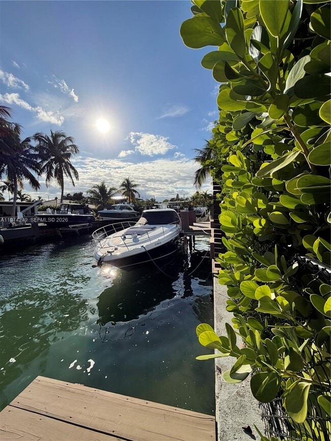 Building Photo - 1240 NE 83rd St