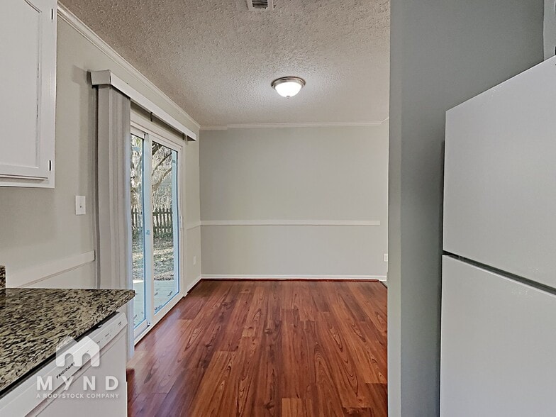 Building Photo - 5716 Lambrook Ct