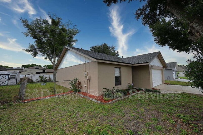 Building Photo - 1018 Sunshine Way SW