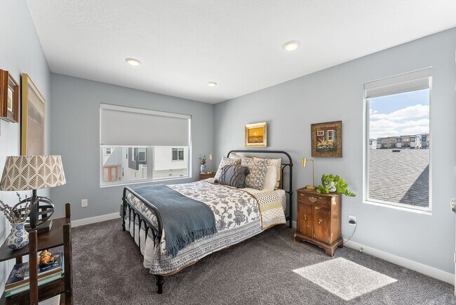 Building Photo - 6682 Serviceberry Dr