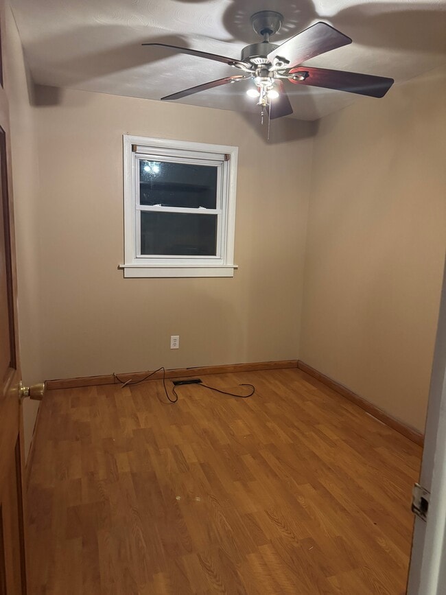 Building Photo - 58 Oriole Dr