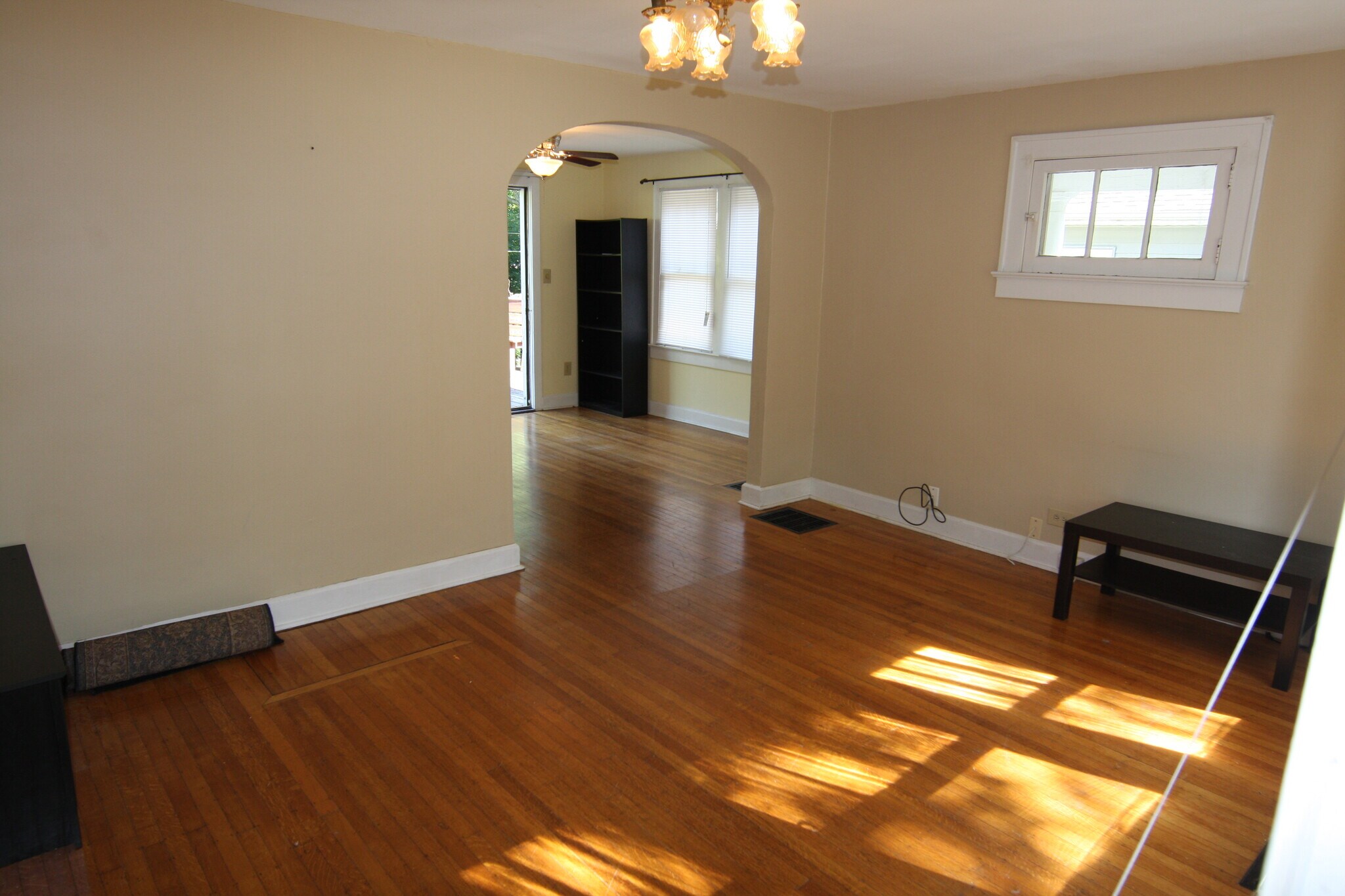 Building Photo - 5623 Winthrop Avenue