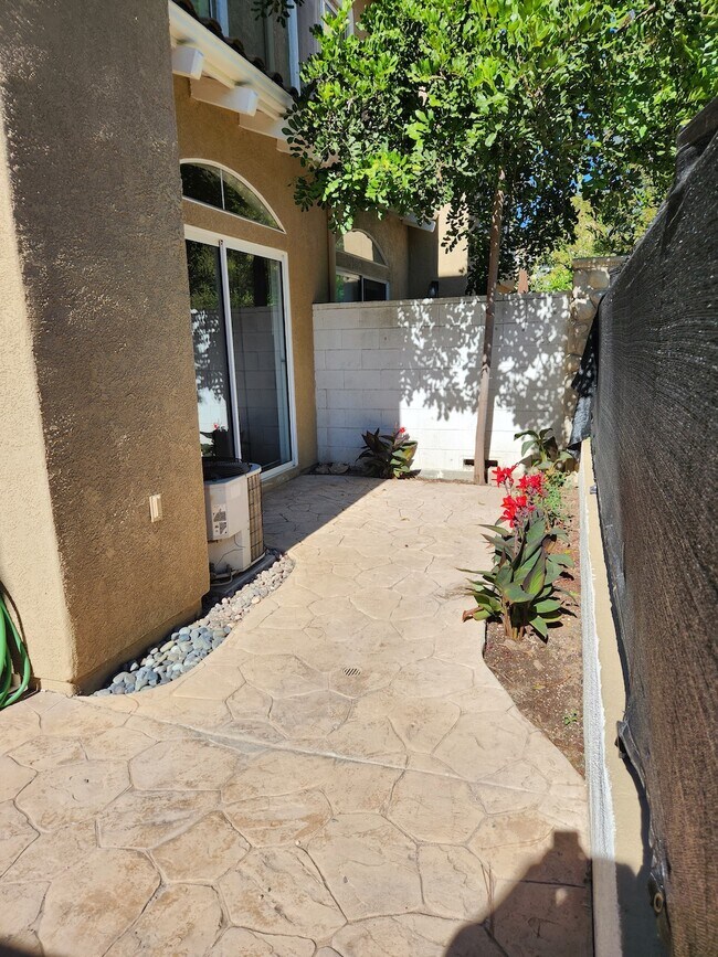 Building Photo - 11543 Treeview Ct