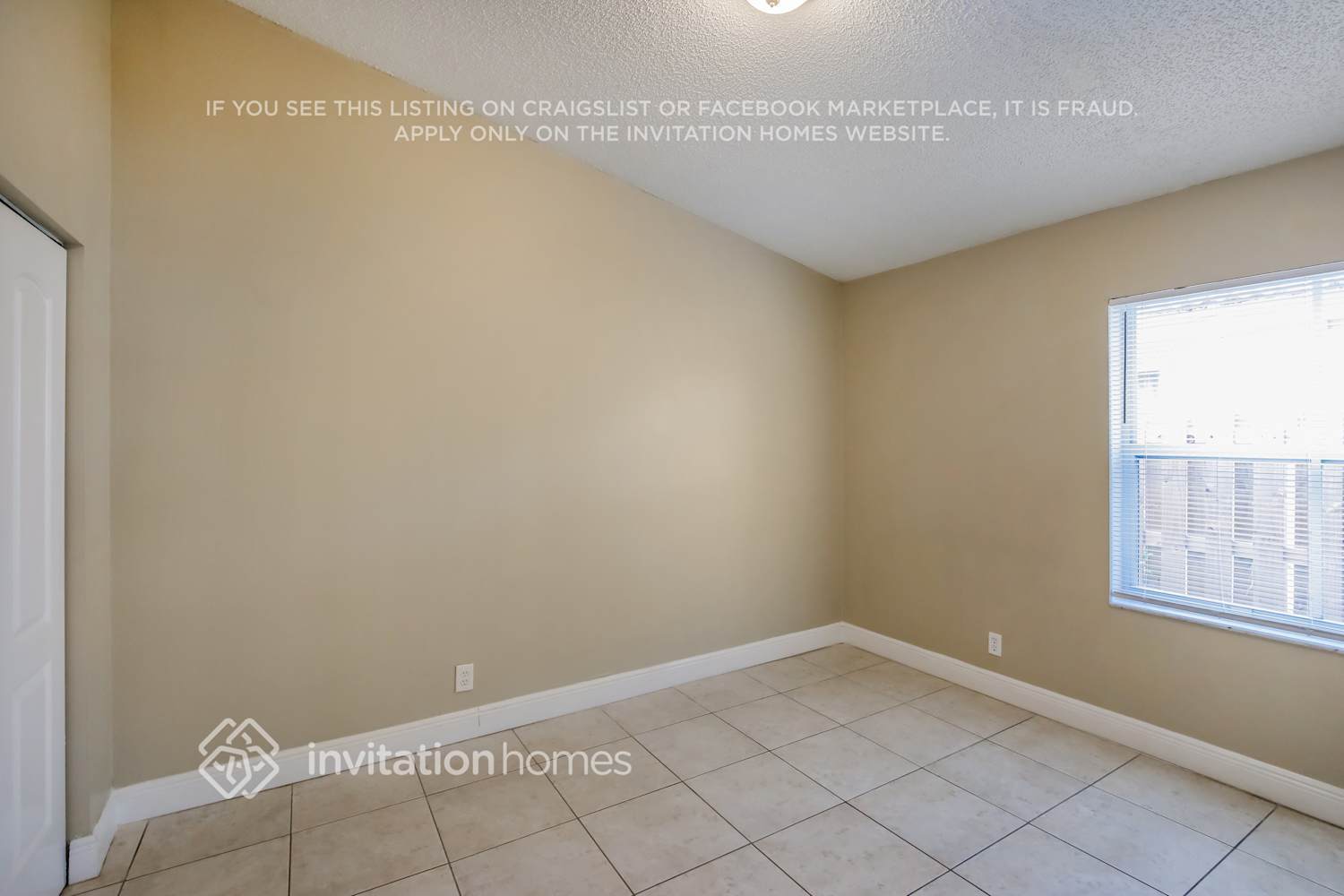 Building Photo - 6249 Island Way