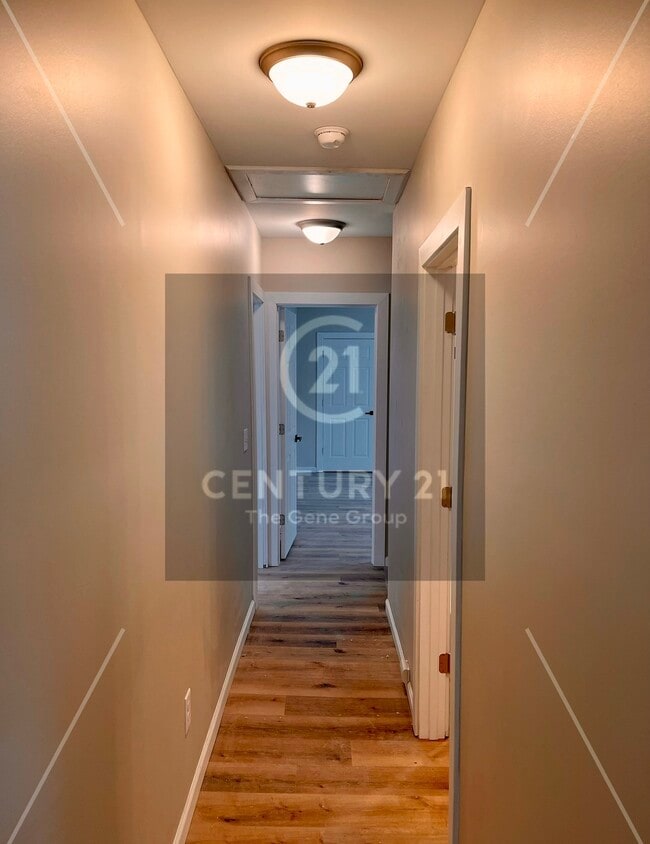 Building Photo - 319 Wyoming St