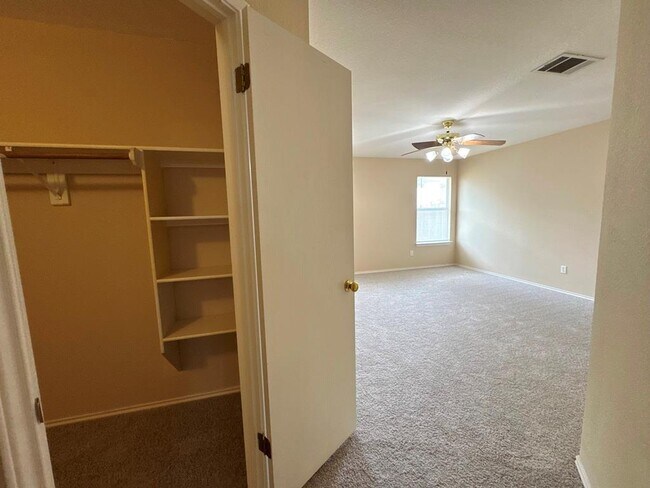 Building Photo - 209 Katy B Ln