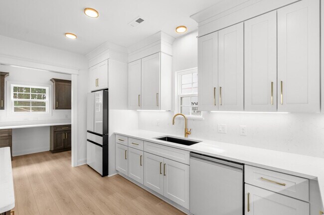 Building Photo - 113 ARBOR RIDGE CIR