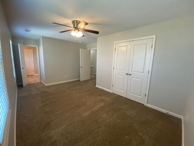 Building Photo - 106 Brown Thrasher Ln