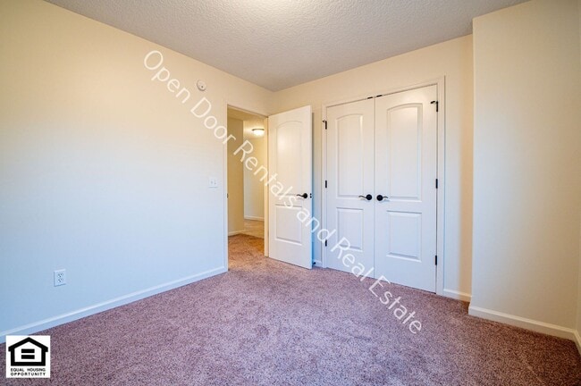 Building Photo - 12595 Shearwater Run