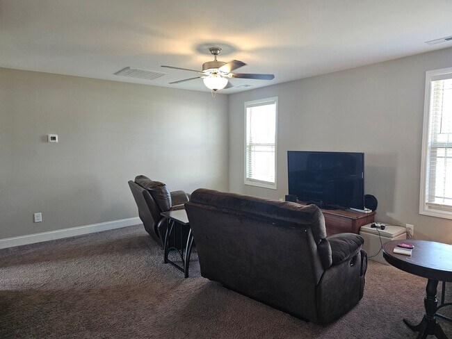 Building Photo - BRAND NEW LISTING!!!!