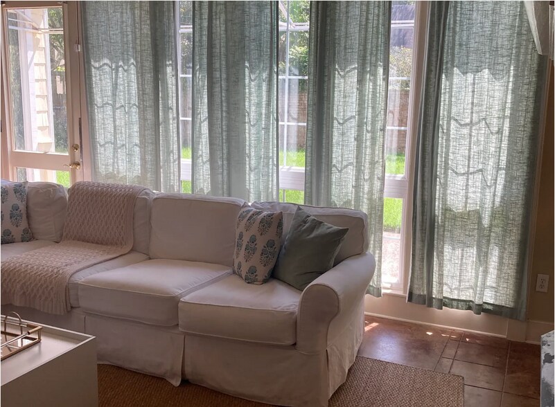 Building Photo - 2528 Myrtle Ave