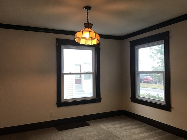 Building Photo - DREAM LOCATION !! LOOKS LIKE PRIVET ROAD !!!