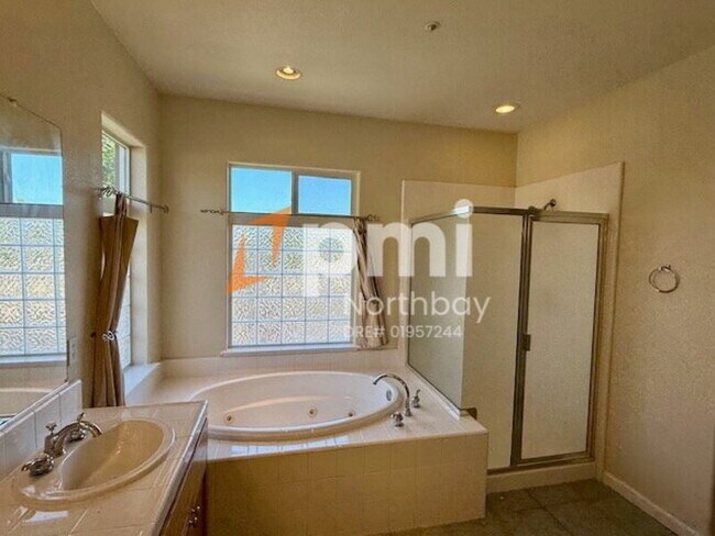 Building Photo - 869 Emerald Hills Cir