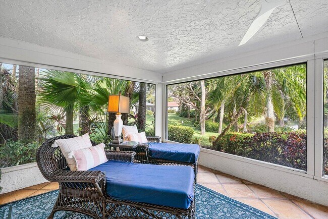 Building Photo - 18 Bristol Ln