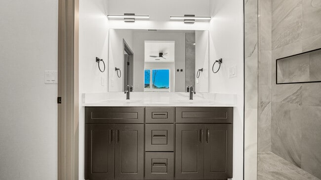 Building Photo - 367 Toms Cyn Dr