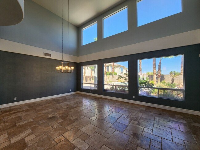 Building Photo - Beautifully Upgraded Southern Highlands Ga...
