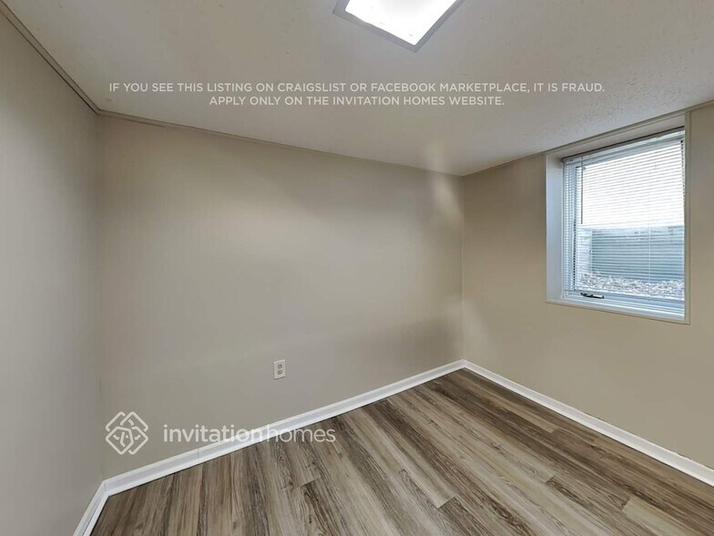 Building Photo - 3112 Nevada Ave S