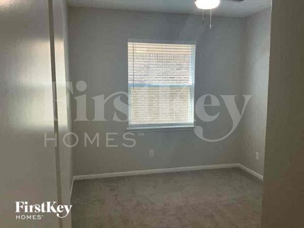 Building Photo - 4810 Bay Vista Dr