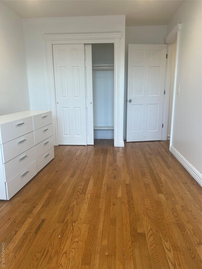 Building Photo - 20-05 Hazen St